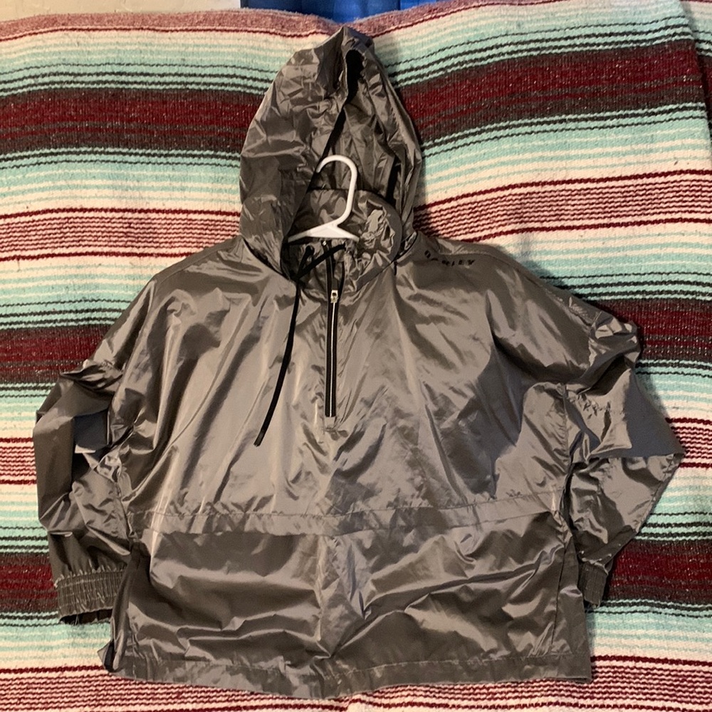 NWOT Oakley Performance Fit.